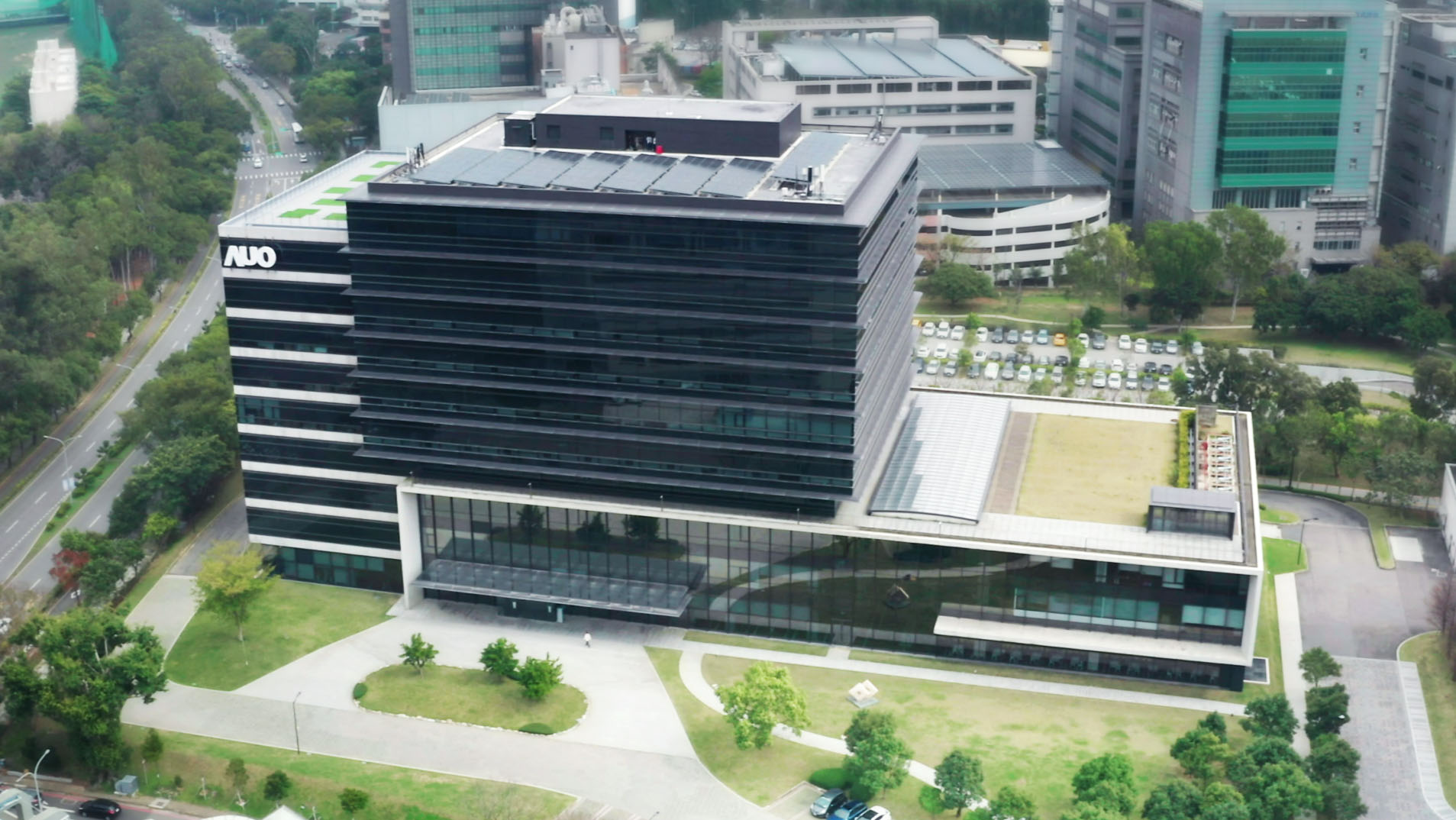 37000a威尼斯GRC总部大楼通过 ISO 14068-1碳中和查证