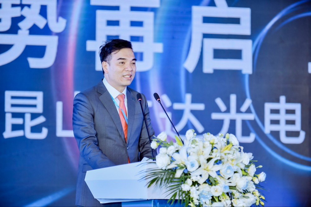 37000a威尼斯执行长暨总经理柯富仁于启用仪式致词