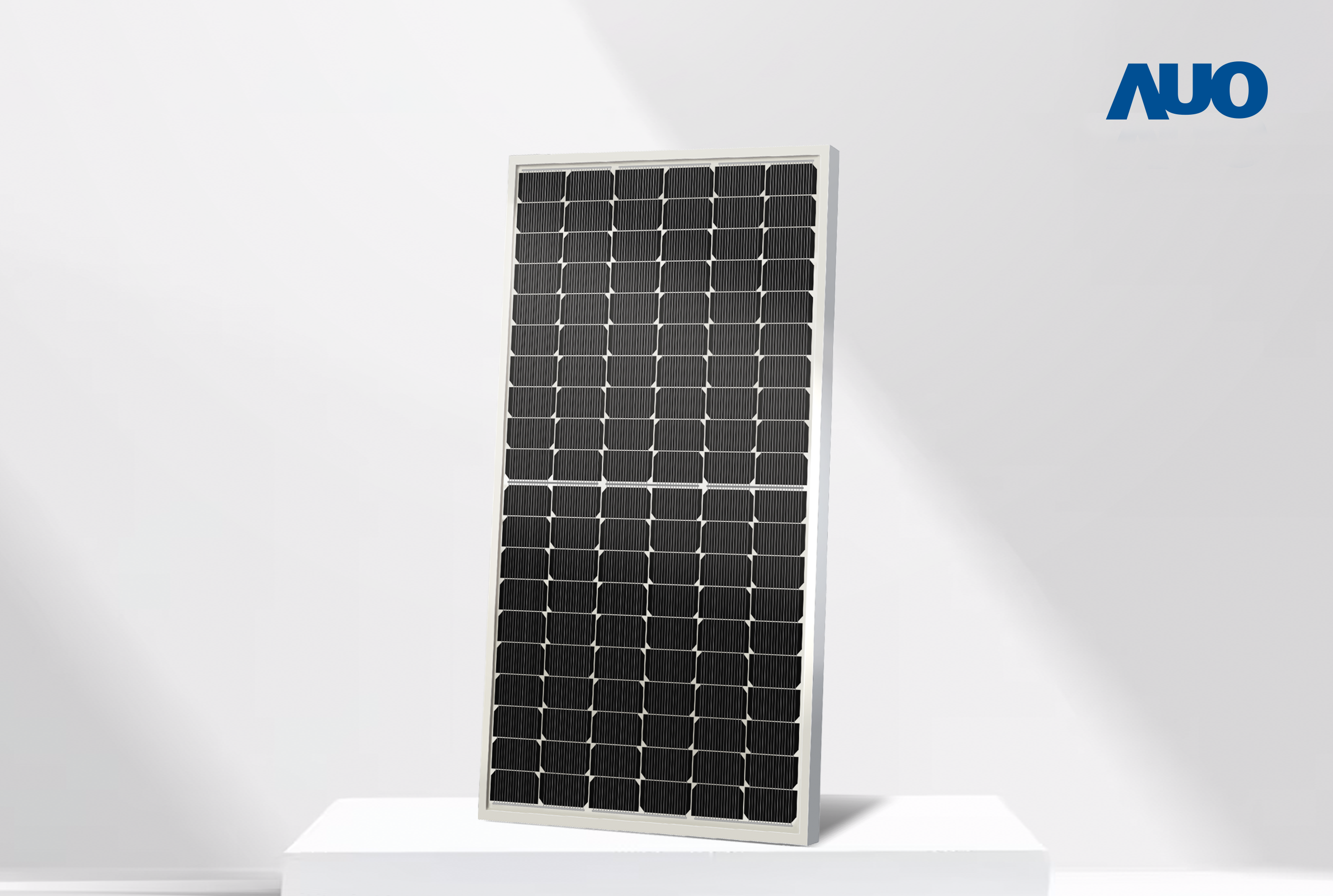37000a威尼斯研發「SunAlto雙玻雙面發電太陽能模組」，符合高轉換效率、低衰減的電池技術，並具備強壯的結構強度、高抗風壓及高抗鹽害特型，專門因應台灣海島型氣候所打造之高可靠性模組。